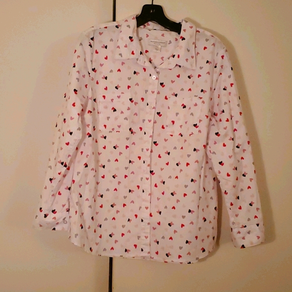Loving 💕hearts button down shirt - Picture 1 of 6